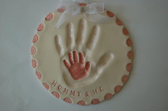 How to make handprints with flour